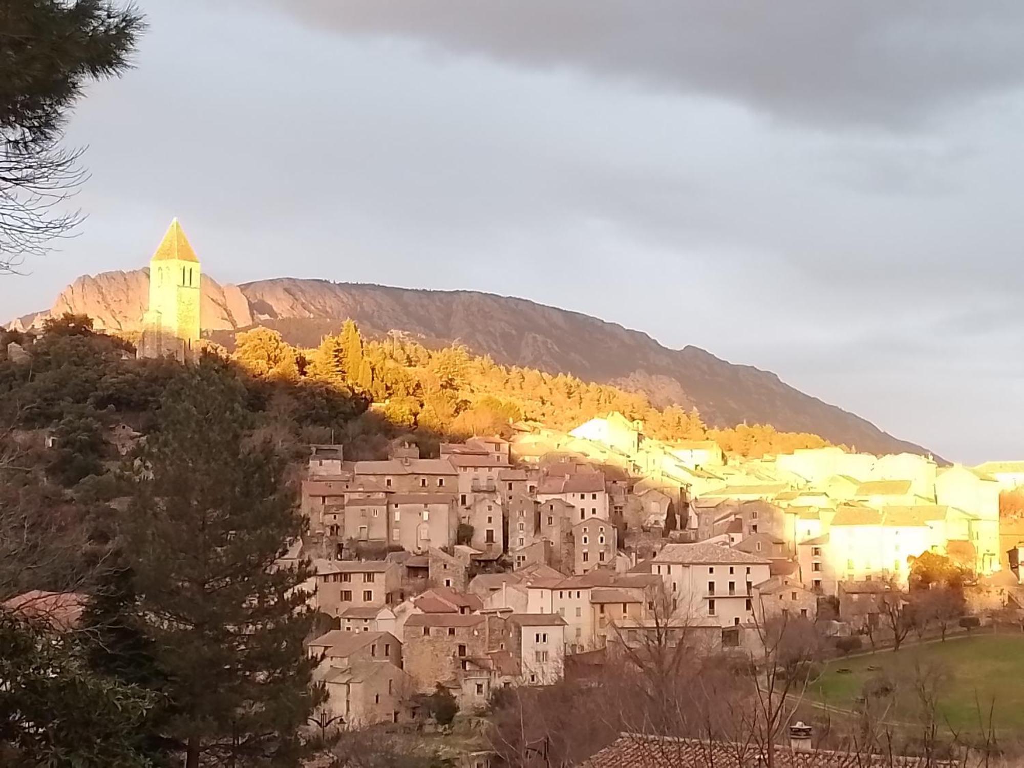 Villa Les Violettes Mons  Esterno foto